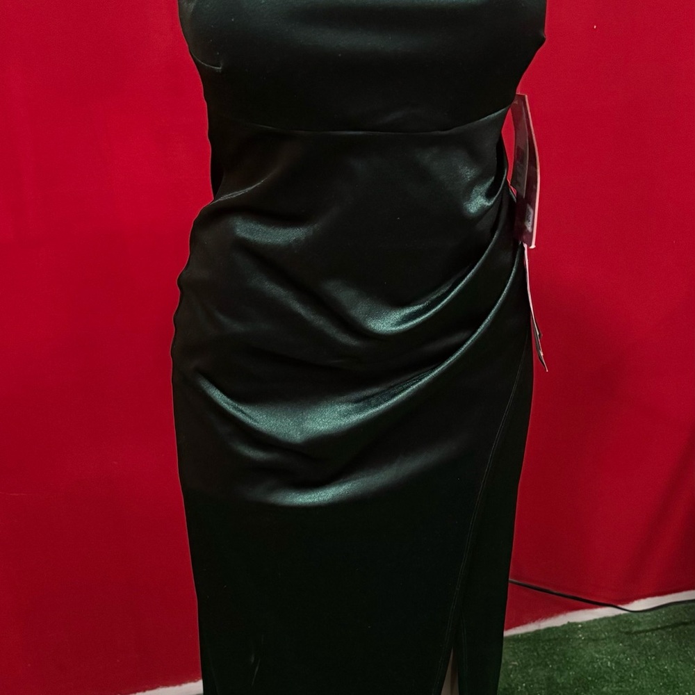 Emerald Green Satin One-Shoulder Slit Gown
